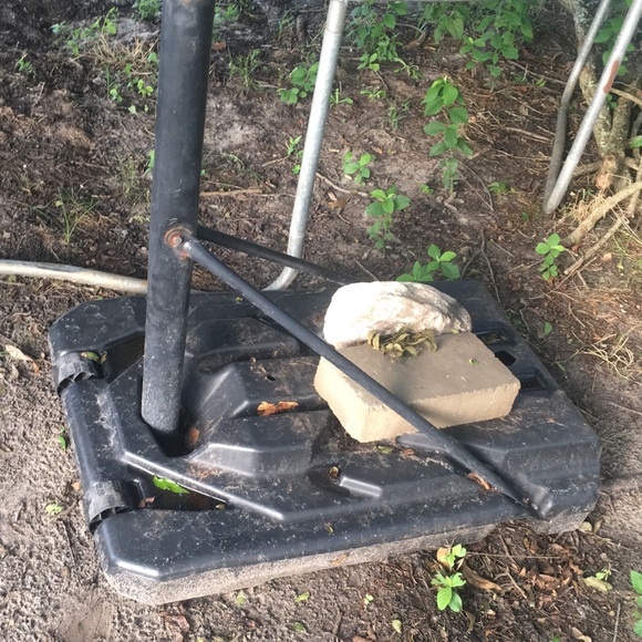 Adjustable height basketball goal - Picture 2 of 7